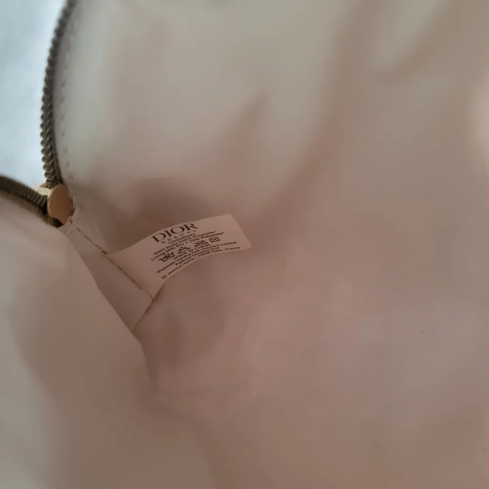 Flash Sale🎉 Authentic Dior White Cosmetic Pouch